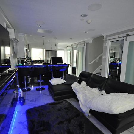 Ferienwohnung Beautiful Bright 3 Bed Townhouse Vancouver Exterior foto