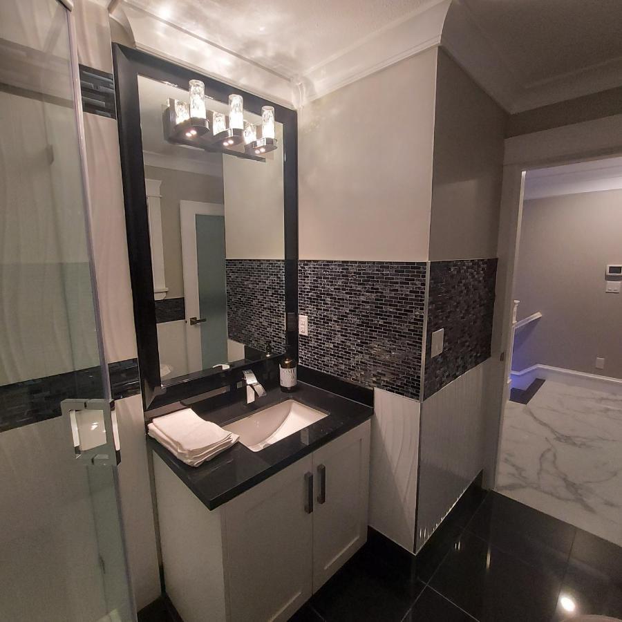 Ferienwohnung Beautiful Bright 3 Bed Townhouse Vancouver Exterior foto